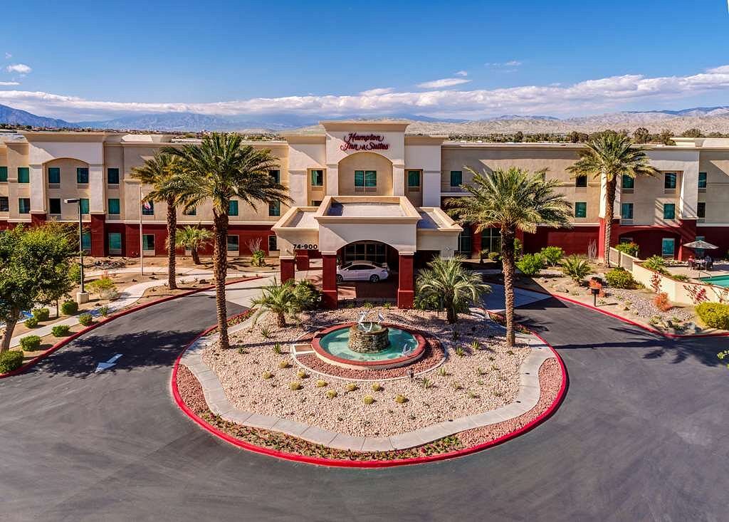 Hampton Inn Palm Desert Desert Vision Center Discount Rate for Cataract Patients